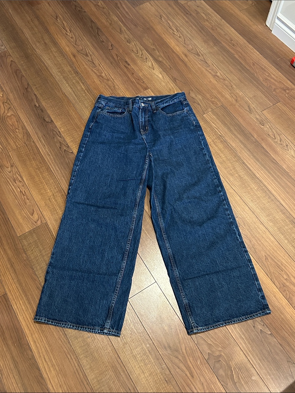 Old Navy Mid Rise Wow Baggy Wide Leg Jeans